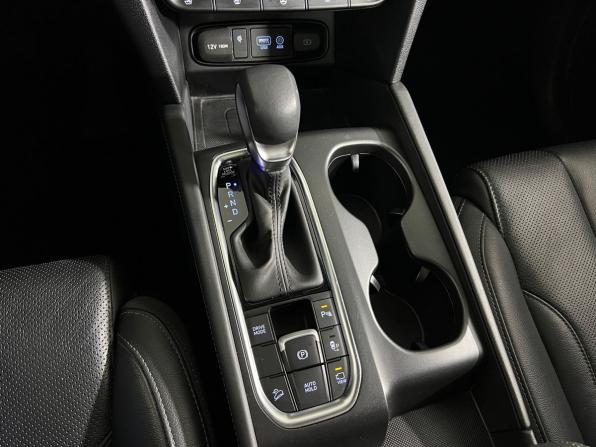 Hyundai Santa Fe IV с пробегом 2018 года, цена 2 597 000 рублей, 175784 км, внедорожник, Автокод Объявления