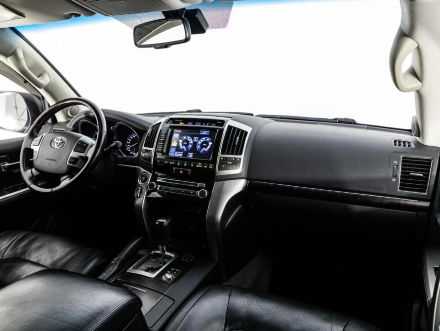 Toyota Land Cruiser 200 Series Рестайлинг 1 Санкт-Петербург  - изображение 10