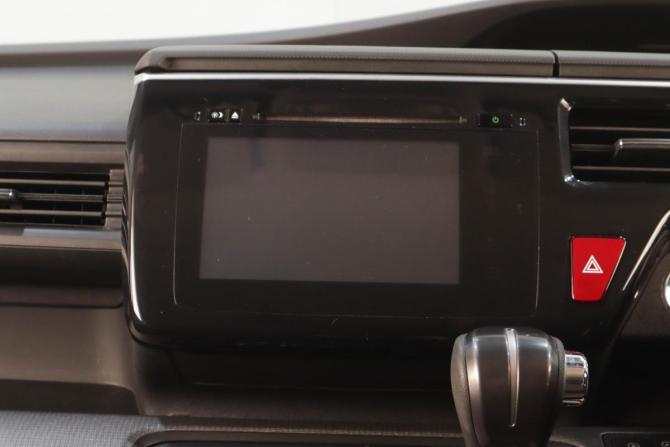 Honda Stepwgn V с пробегом 2015 года, цена 2 129 000 рублей, 138600 км, минивэн, Автокод Объявления