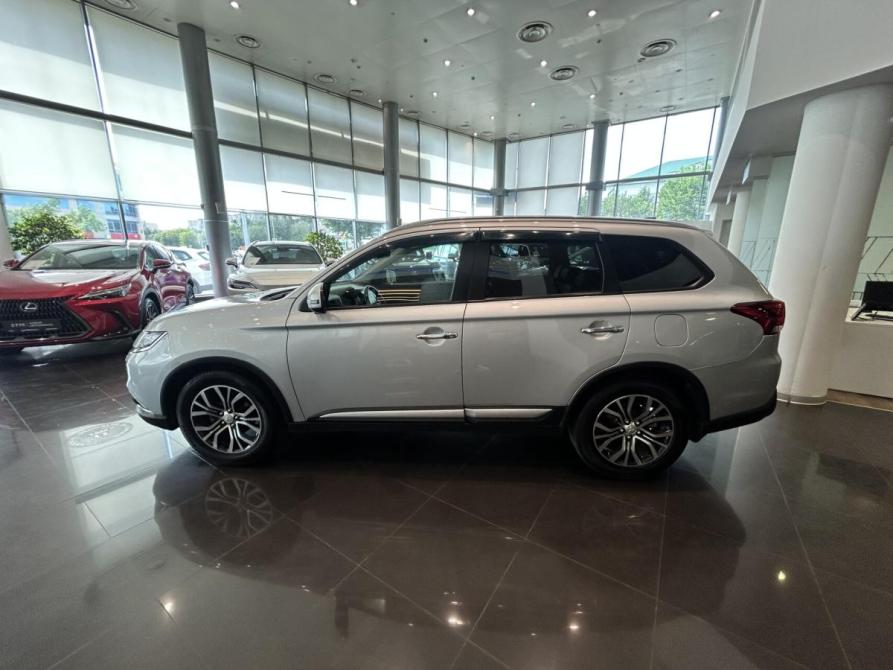 Mitsubishi Outlander III Рестайлинг 3 Казань  - изображение 10