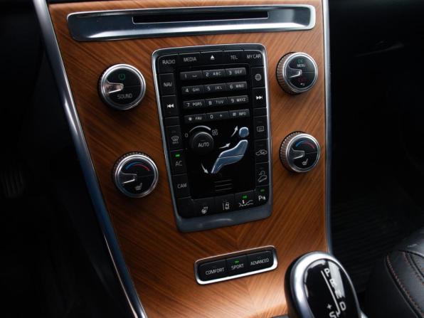 Volvo XC60 I Рестайлинг с пробегом 2015 года, цена 2 389 000 рублей, 144485 км, внедорожник, Автокод Объявления