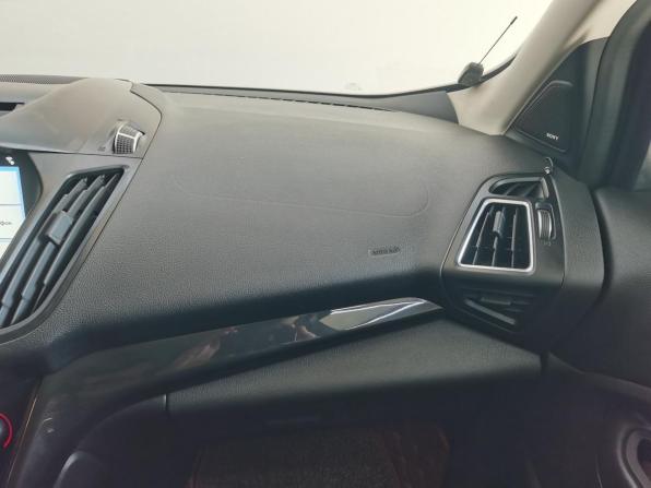 Ford Kuga II Рестайлинг с пробегом 2018 года, цена 1 670 000 рублей, 150877 км, внедорожник, Автокод Объявления