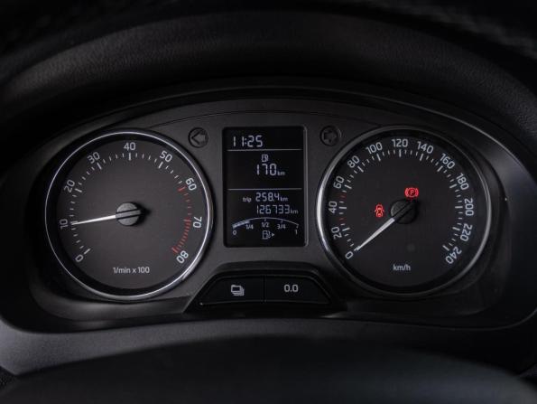 Skoda Rapid I с пробегом 2014 года, цена 990 000 рублей, 126733 км, лифтбек, Автокод Объявления