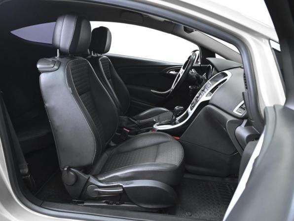 Opel Astra J Рестайлинг с пробегом 2012 года, цена 950 000 рублей, 161629 км, хэтчбек, Автокод Объявления