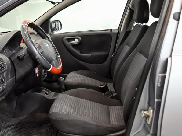 Opel Corsa C Рестайлинг с пробегом 2004 года, цена 220 000 рублей, 138816 км, хэтчбек, Автокод Объявления