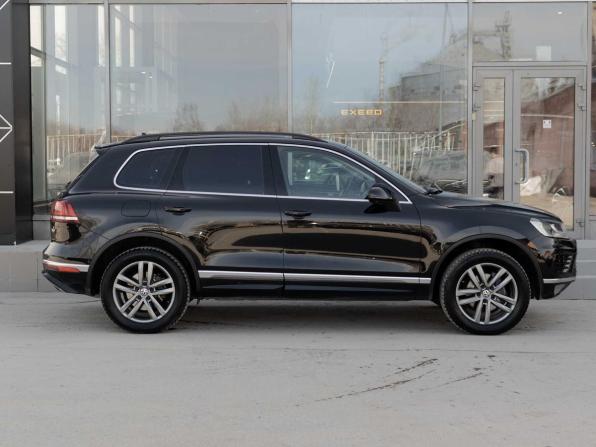 Volkswagen Touareg II Рестайлинг с пробегом 2017 года, цена 2 582 000 рублей, 185682 км, внедорожник, Автокод Объявления