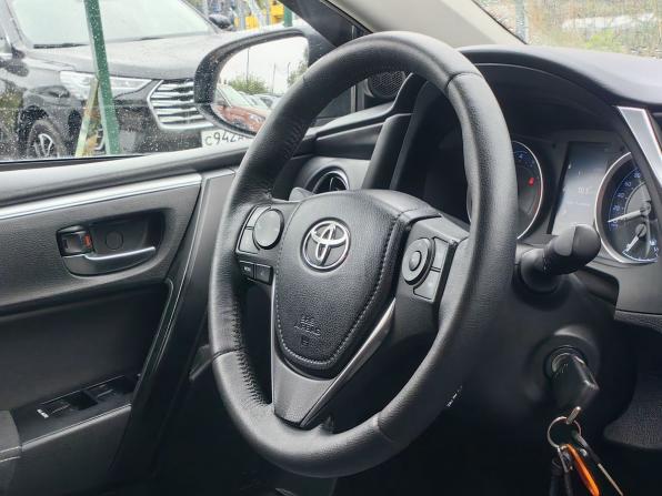 Toyota Corolla XI (E160 E170 E180) Рестайлинг 1 с пробегом 2016 года, цена 1 349 000 рублей, 189000 км, седан, Автокод Объявления