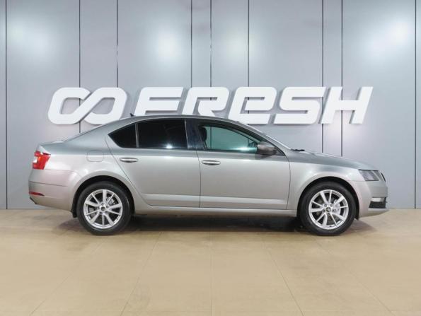 Skoda Octavia III (A7) Рестайлинг с пробегом 2019 года, цена 1 624 000 рублей, 130798 км, лифтбек, Автокод Объявления