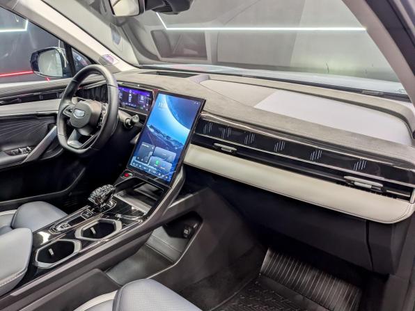 Geely Atlas II с пробегом 2024 года, цена 2 950 000 рублей, 32774 км, внедорожник, Автокод Объявления
