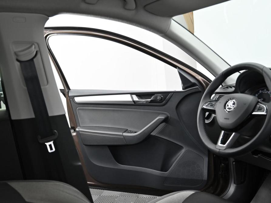 Skoda Rapid I Рестайлинг Москва  - изображение 8