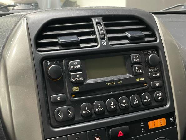 Toyota RAV4 II (XA20) Рестайлинг с пробегом 2003 года, цена 930 000 рублей, 112470 км, внедорожник, Автокод Объявления