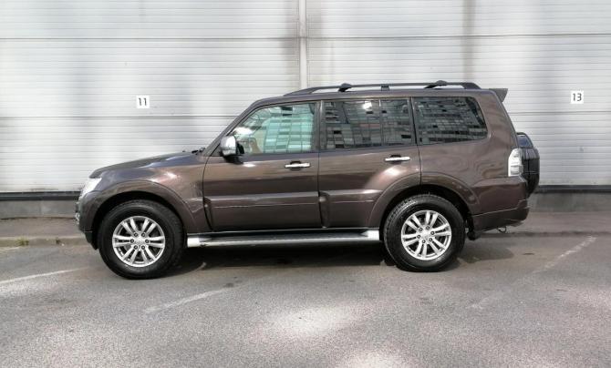 Mitsubishi Pajero IV Рестайлинг 2 с пробегом 2017 года, цена 2 529 000 рублей, 207843 км, внедорожник, Автокод Объявления