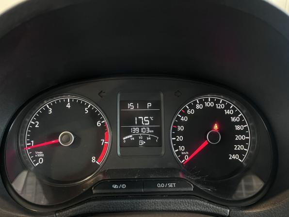 Volkswagen Polo V Рестайлинг с пробегом 2017 года, цена 1 275 000 рублей, 139099 км, седан, Автокод Объявления