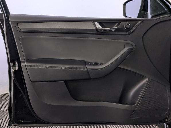 Skoda Rapid II с пробегом 2020 года, цена 1 775 000 рублей, 64745 км, лифтбек, Автокод Объявления