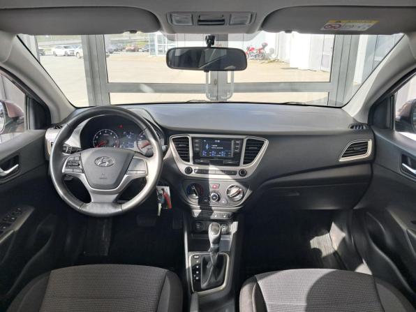 Hyundai Solaris II Рестайлинг с пробегом 2021 года, цена 1 813 000 рублей, 40371 км, седан, Автокод Объявления
