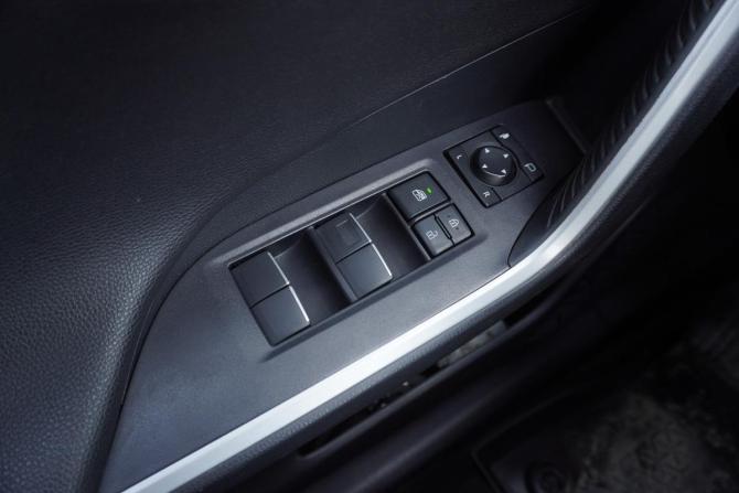 Toyota RAV4 V (XA50) с пробегом 2019 года, цена 2 945 000 рублей, 181014 км, внедорожник, Автокод Объявления