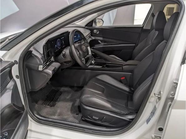 Hyundai Elantra VII (CN7) с пробегом 2023 года, цена 1 945 000 рублей, 25183 км, седан, Автокод Объявления