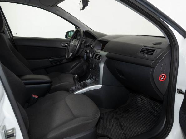 Opel Astra H Рестайлинг с пробегом 2014 года, цена 550 000 рублей, 204000 км, хэтчбек, Автокод Объявления