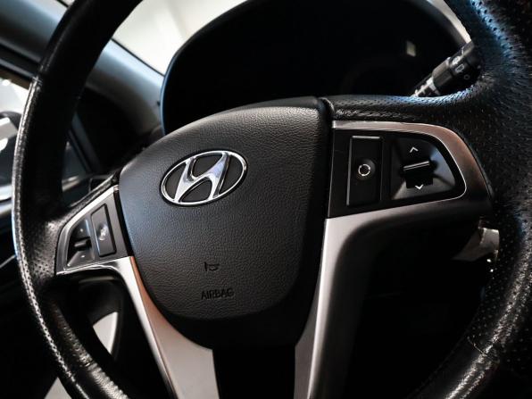 Hyundai Solaris I с пробегом 2011 года, цена 720 000 рублей, 230821 км, хэтчбек, Автокод Объявления