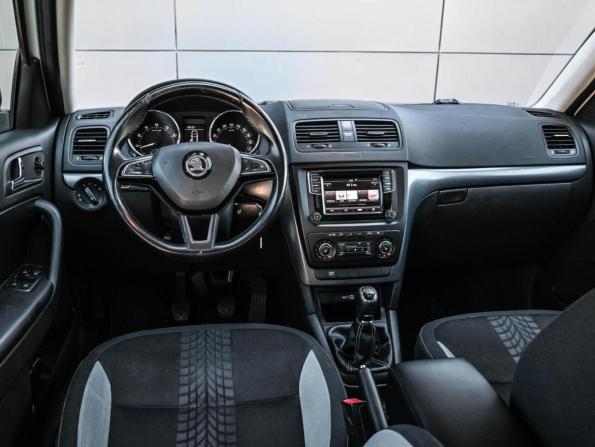 Skoda Yeti I Рестайлинг с пробегом 2015 года, цена 1 014 000 рублей, 191540 км, внедорожник, Автокод Объявления