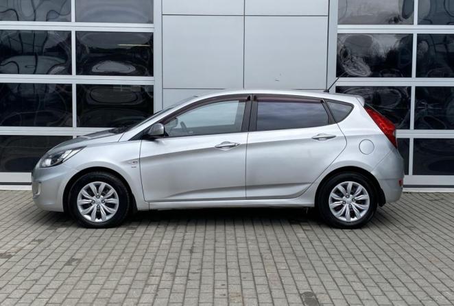 Hyundai Solaris I с пробегом 2012 года, цена 810 000 рублей, 93157 км, хэтчбек, Автокод Объявления