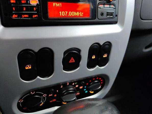 Renault Sandero I с пробегом 2013 года, цена 585 000 рублей, 190797 км, хэтчбек, Автокод Объявления