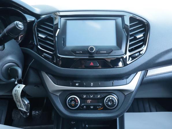 Lada (ВАЗ) Vesta I с пробегом 2017 года, цена 679 000 рублей, 211346 км, седан, Автокод Объявления