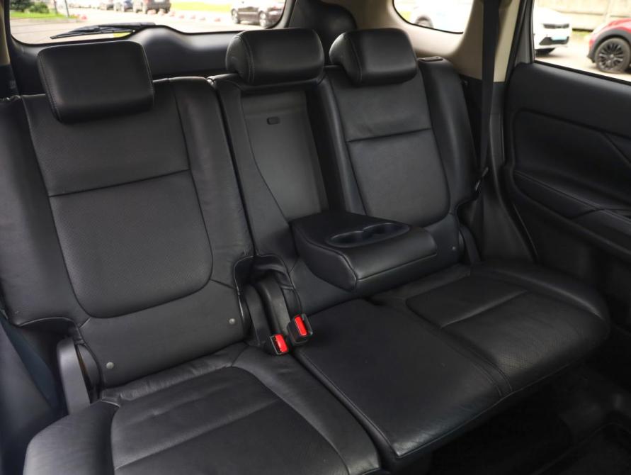 Mitsubishi Outlander III Рестайлинг 2 Санкт-Петербург  - изображение 25