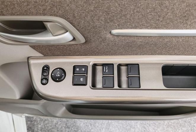 Honda Stepwgn V Рестайлинг с пробегом 2020 года, цена 2 450 000 рублей, 89279 км, минивэн, Автокод Объявления