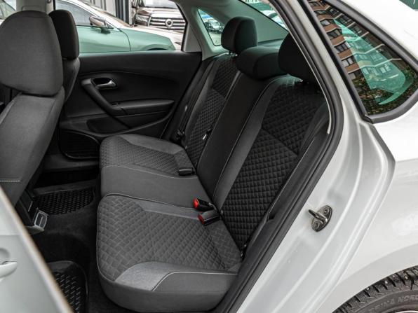 Volkswagen Polo V Рестайлинг с пробегом 2018 года, цена 1 265 000 рублей, 176984 км, седан, Автокод Объявления