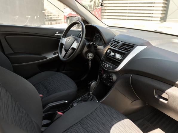 Hyundai Solaris I Рестайлинг с пробегом 2015 года, цена 948 100 рублей, 173877 км, седан, Автокод Объявления