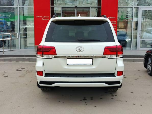 Toyota Land Cruiser 200 Series Рестайлинг 2 с пробегом 2016 года, цена 5 515 000 рублей, 180120 км, внедорожник, Автокод Объявления