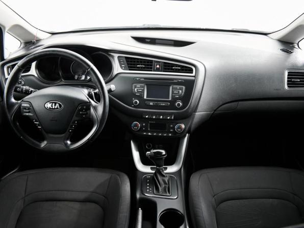 Kia Ceed II Рестайлинг с пробегом 2017 года, цена 1 110 000 рублей, 158183 км, хэтчбек, Автокод Объявления