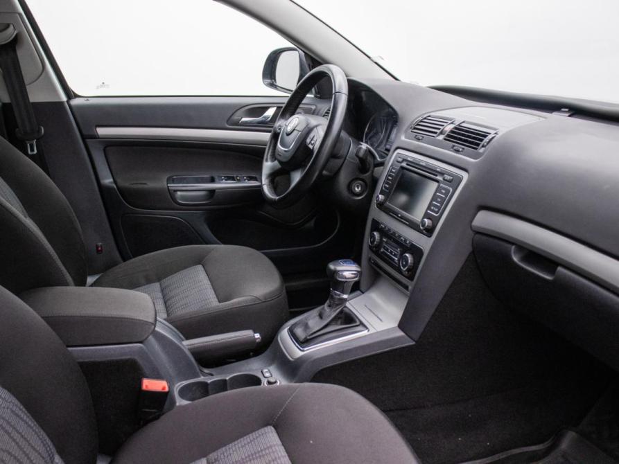 Skoda Octavia II (A5) Рестайлинг Москва  - изображение 10