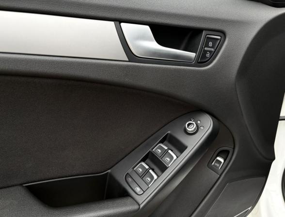 Audi A4 IV (B8) Рестайлинг с пробегом 2012 года, цена 1 100 000 рублей, 145300 км, седан, Автокод Объявления