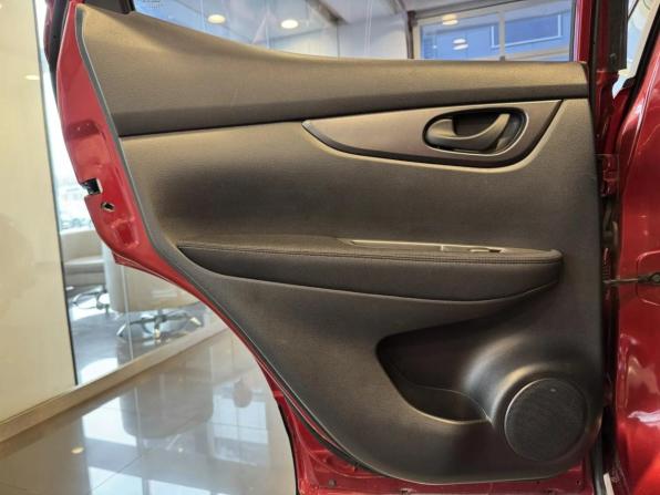 Nissan Qashqai II с пробегом 2016 года, цена 1 759 000 рублей, 59765 км, внедорожник, Автокод Объявления