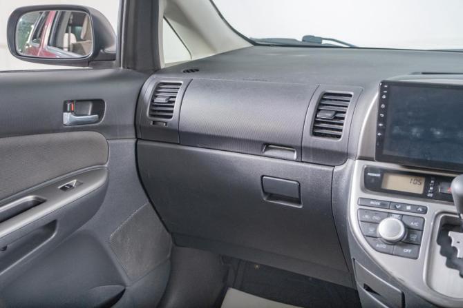 Toyota Wish I Рестайлинг с пробегом 2008 года, цена 1 129 000 рублей, 239000 км, компактвэн, Автокод Объявления