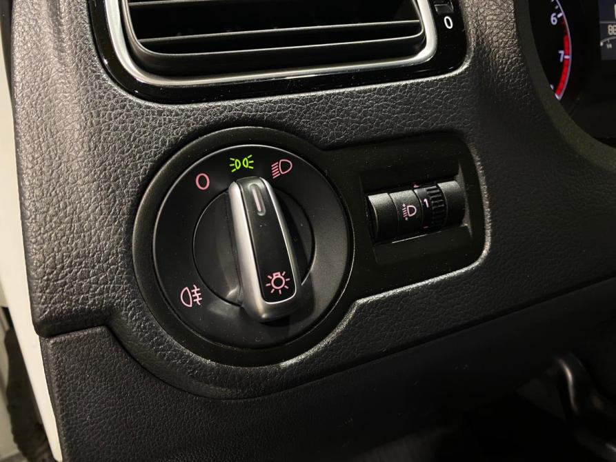 Volkswagen Polo V Рестайлинг Челябинск  - изображение 16
