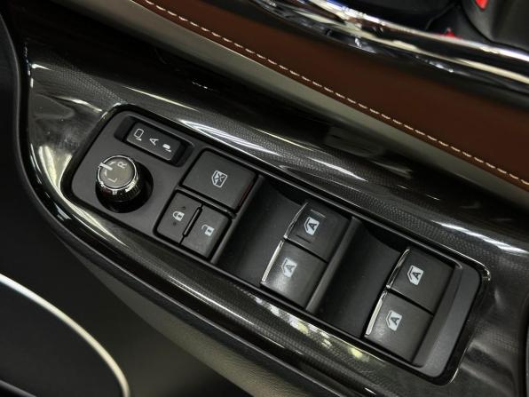 Toyota Harrier III (XU60) Рестайлинг с пробегом 2018 года, цена 2 950 000 рублей, 52167 км, внедорожник, Автокод Объявления