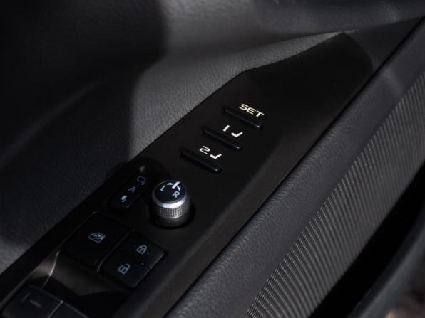 Toyota Camry VIII (XV70) Рестайлинг с пробегом 2021 года, цена 3 799 000 рублей, 114800 км, седан, Автокод Объявления