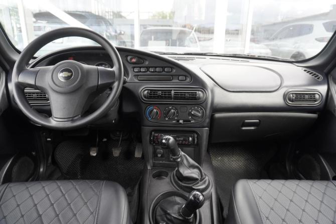 Chevrolet Niva I Рестайлинг с пробегом 2017 года, цена 644 000 рублей, 160110 км, внедорожник, Автокод Объявления