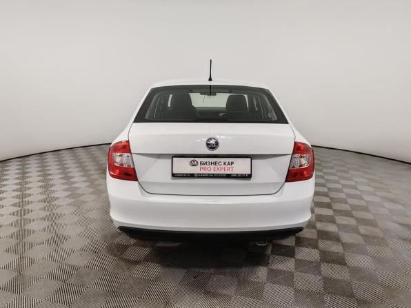 Skoda Rapid I с пробегом 2015 года, цена 755 000 рублей, 197721 км, лифтбек, Автокод Объявления