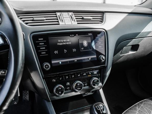 Skoda Octavia III (A7) Рестайлинг с пробегом 2019 года, цена 1 670 000 рублей, 144760 км, лифтбек, Автокод Объявления