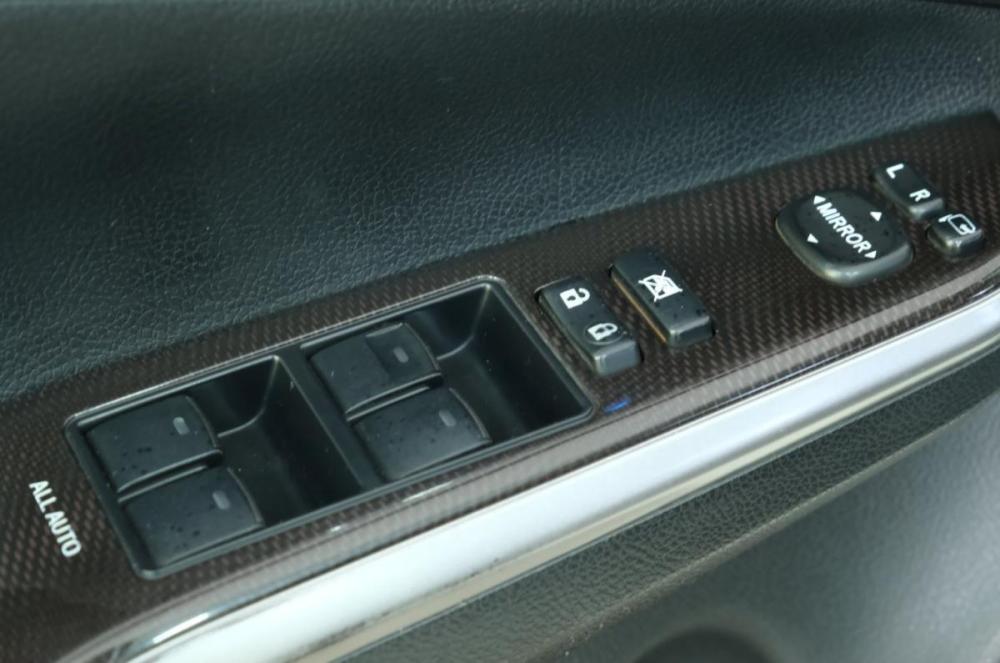 Toyota Camry VII (XV50) Рестайлинг Омск  - изображение 8
