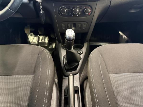 Renault Logan II Рестайлинг с пробегом 2021 года, цена 1 270 000 рублей, 57000 км, седан, Автокод Объявления
