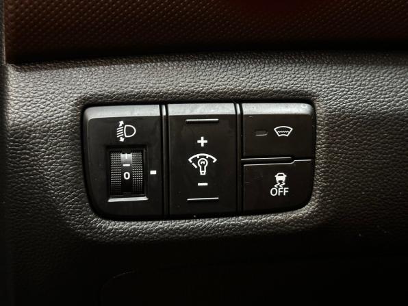 Hyundai Creta I Рестайлинг с пробегом 2021 года, цена 1 990 000 рублей, 90069 км, внедорожник, Автокод Объявления