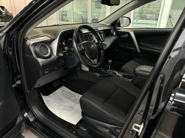 Toyota RAV4 IV (XA40) Рестайлинг с пробегом 2018 года, цена 1 920 000 рублей, 183596 км, внедорожник, Автокод Объявления
