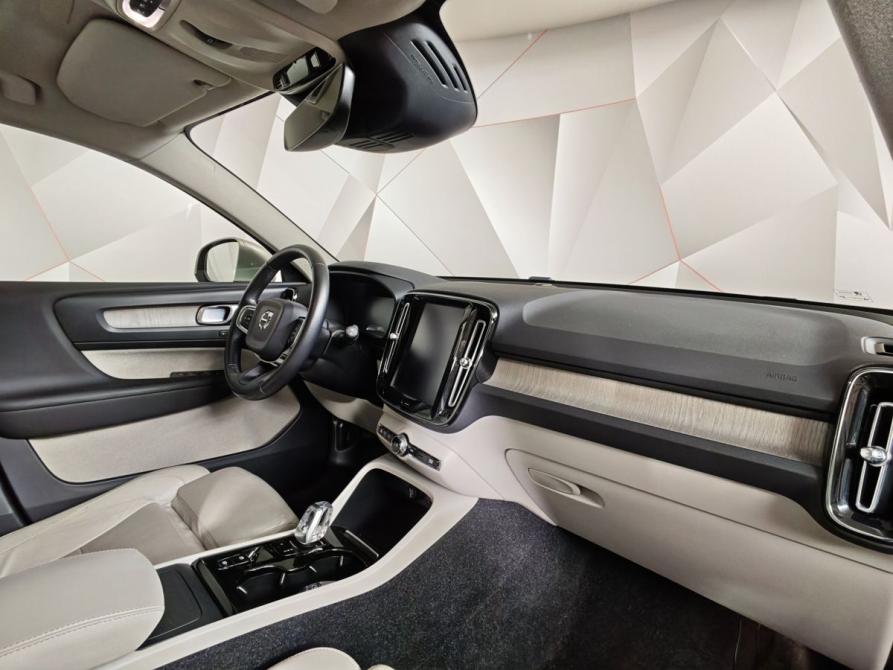 Volvo XC40 I Москва  - изображение 13