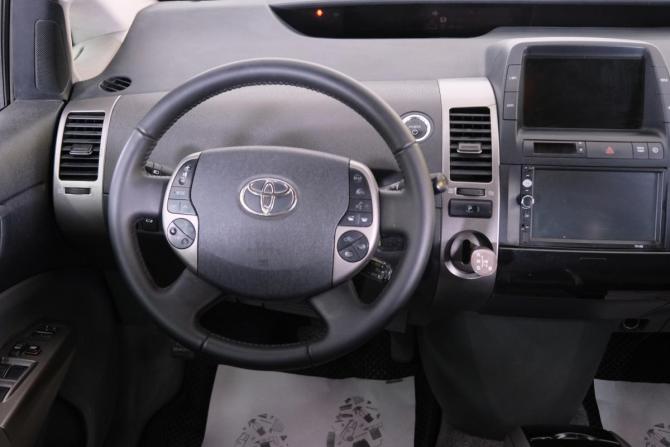 Toyota Prius II Рестайлинг (XW20) с пробегом 2008 года, цена 699 000 рублей, 335000 км, хэтчбек, Автокод Объявления