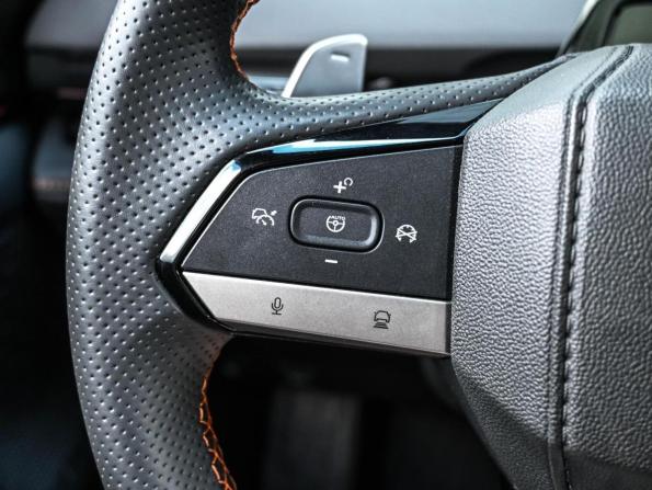 Changan UNI-V I с пробегом 2024 года, цена 2 339 000 рублей, 8016 км, лифтбек, Автокод Объявления